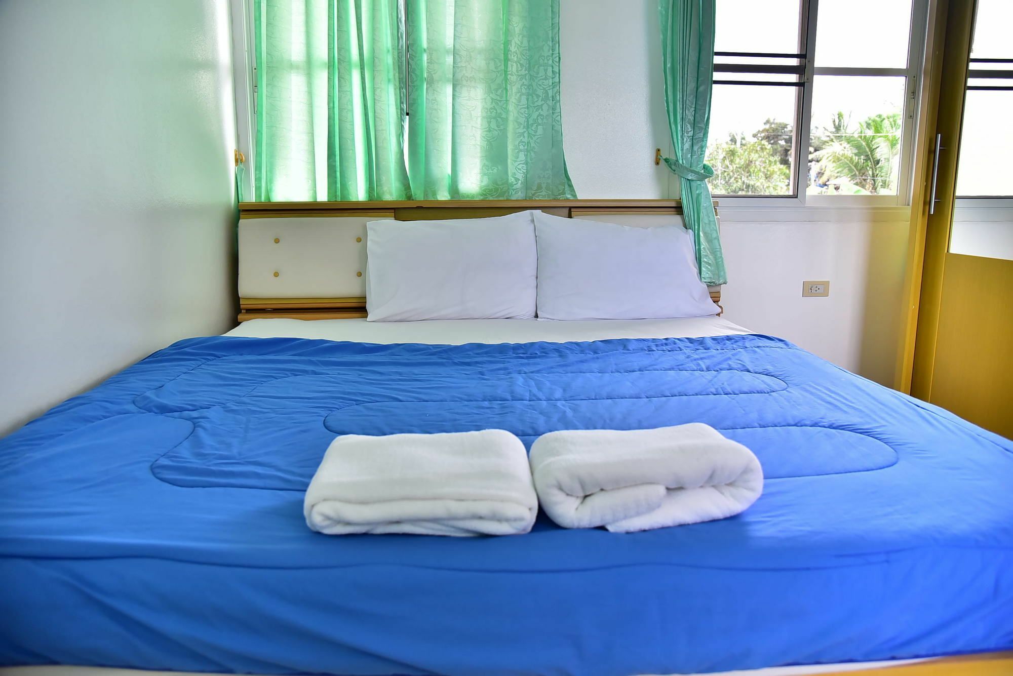 Sun Beach Guesthouse Prachuap Khiri Khan Esterno foto