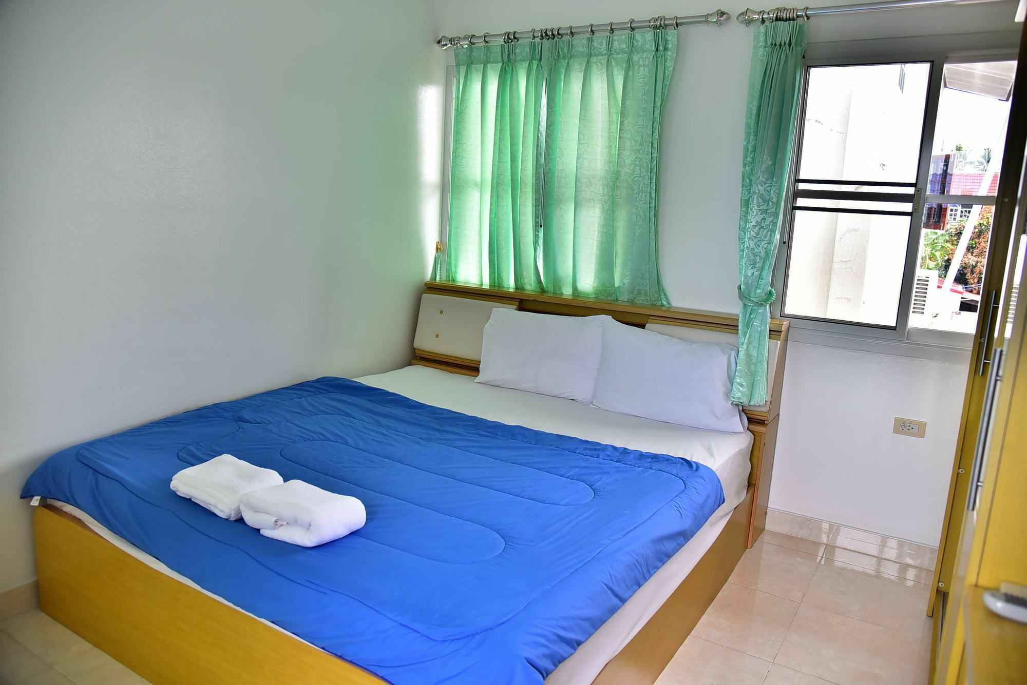 Sun Beach Guesthouse Prachuap Khiri Khan Esterno foto